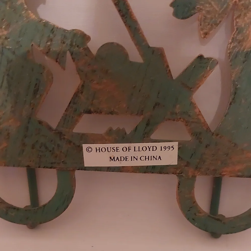 Vintage Nativity Scene Wall Hook in Green and Brown